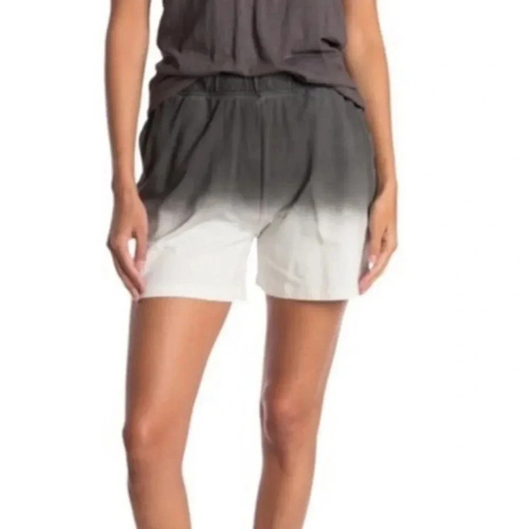 Vero Moda Pants - Vero Moda Gray and White Ombré Casual Pullon Shorts NEW Size XS